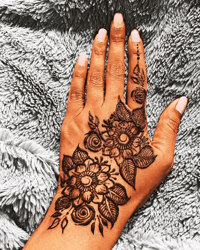 Superb Gujranwala Henna Design