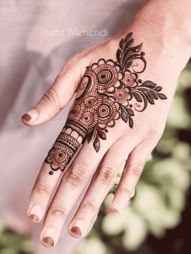 Wonderful Gujranwala Mehndi Design