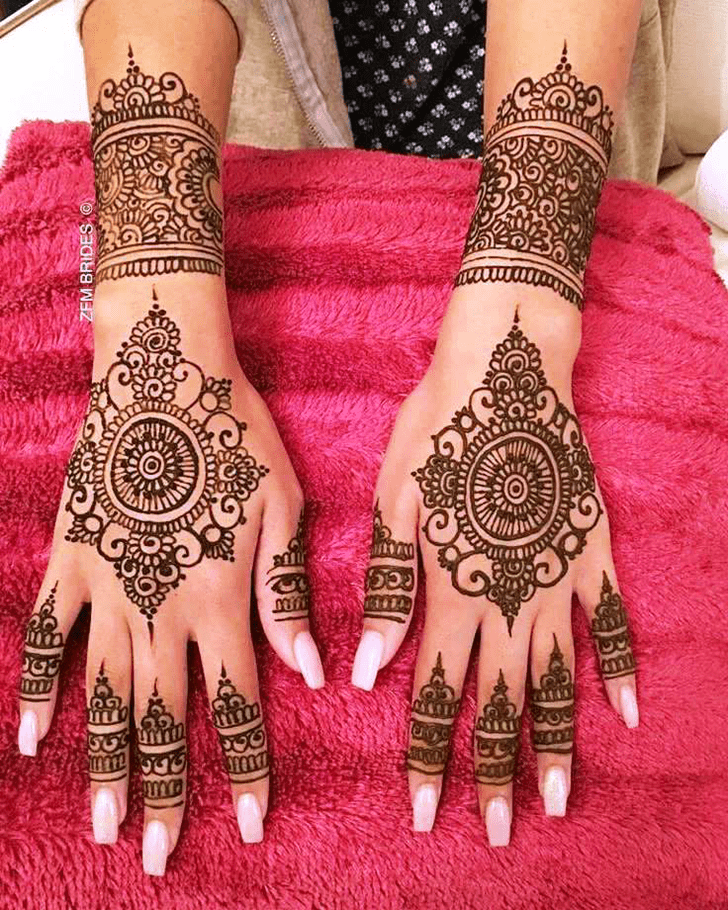 Marvelous Gulmarg Henna Design