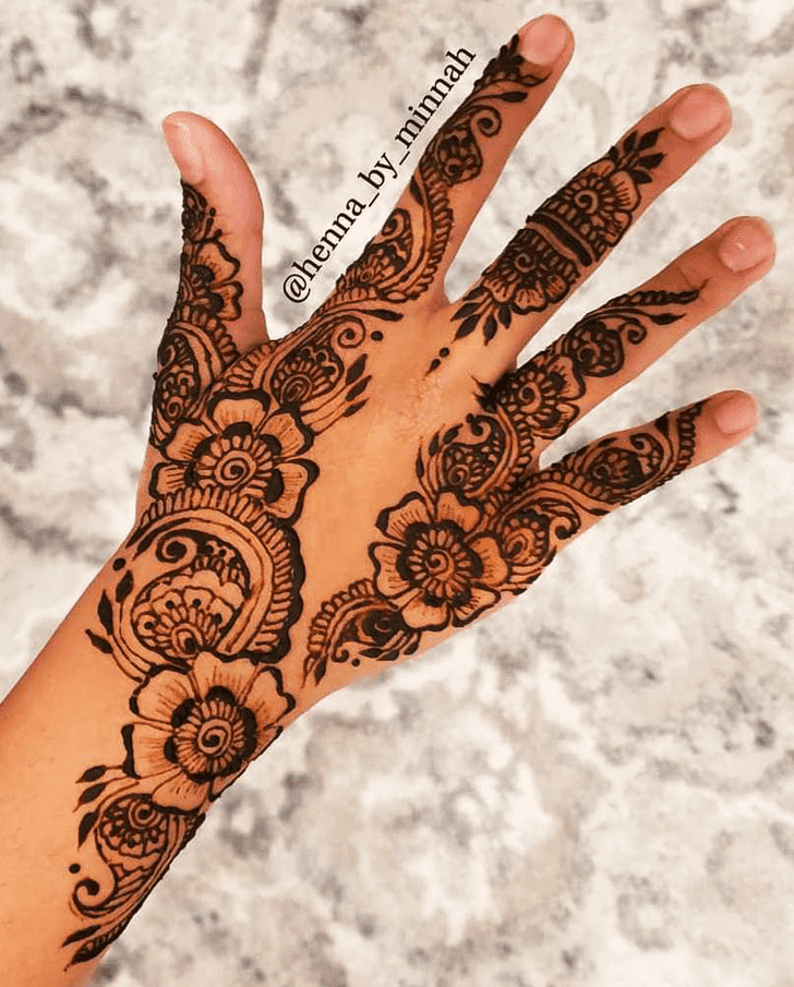 Refined Gulmarg Henna Design