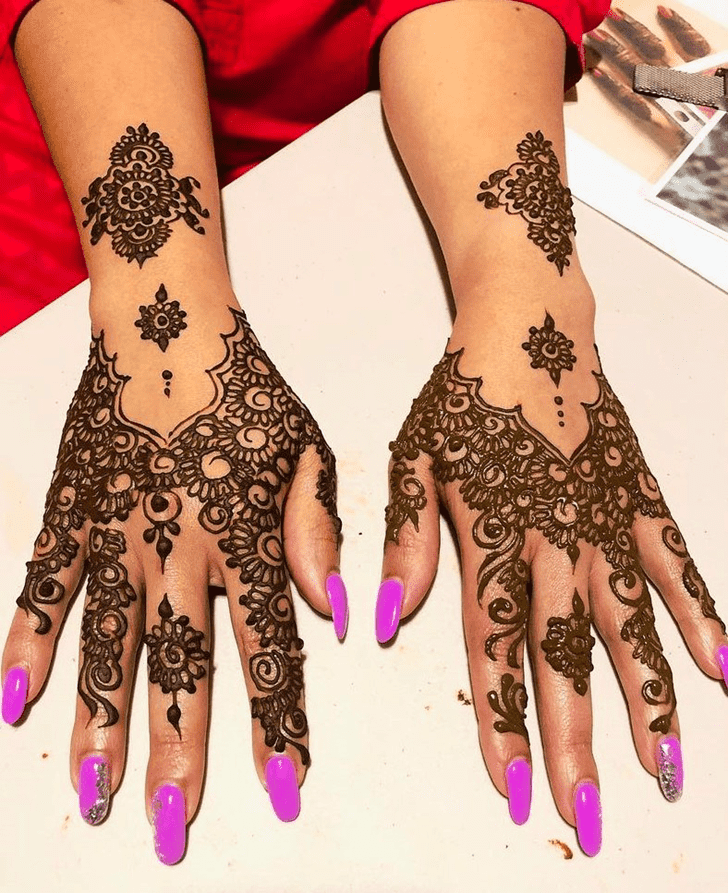 Resplendent Gulmarg Henna Design