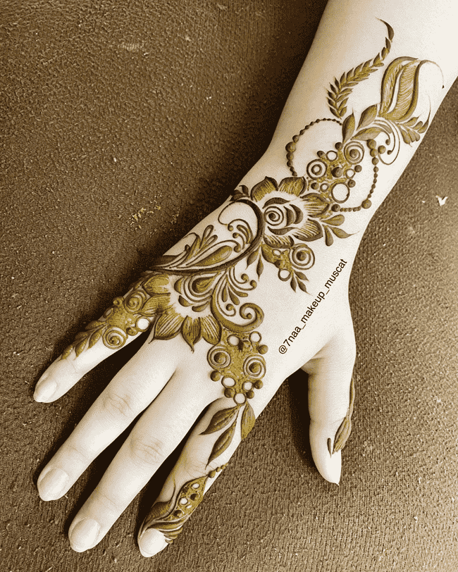 Enticing Gurgaon Henna Design