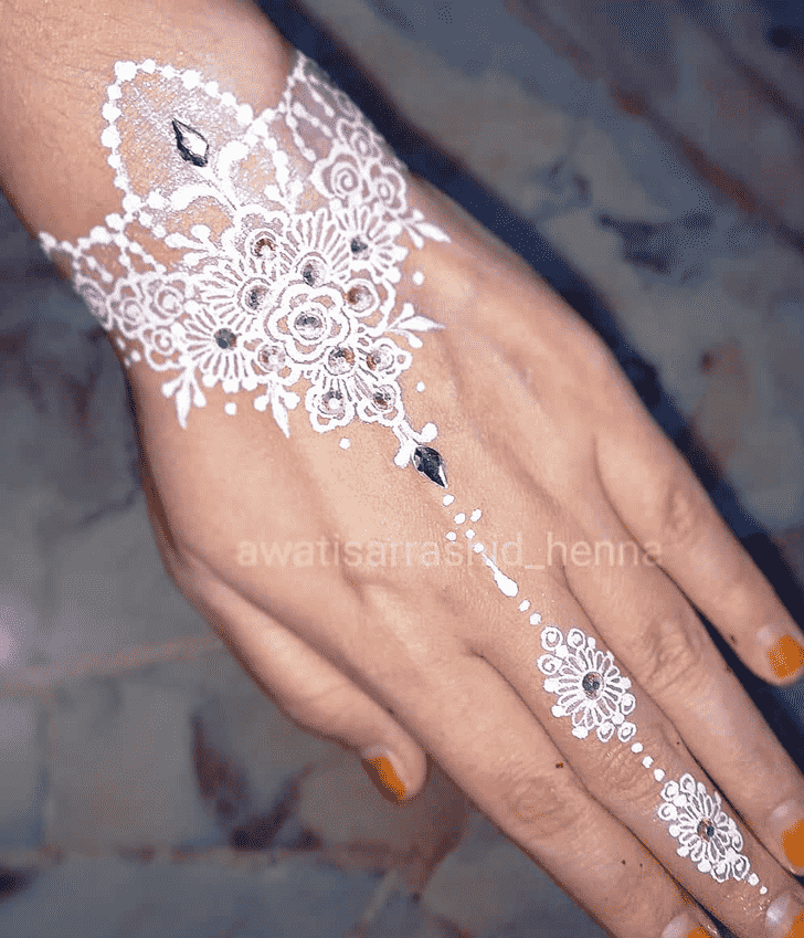 Alluring Gurugram Henna Design