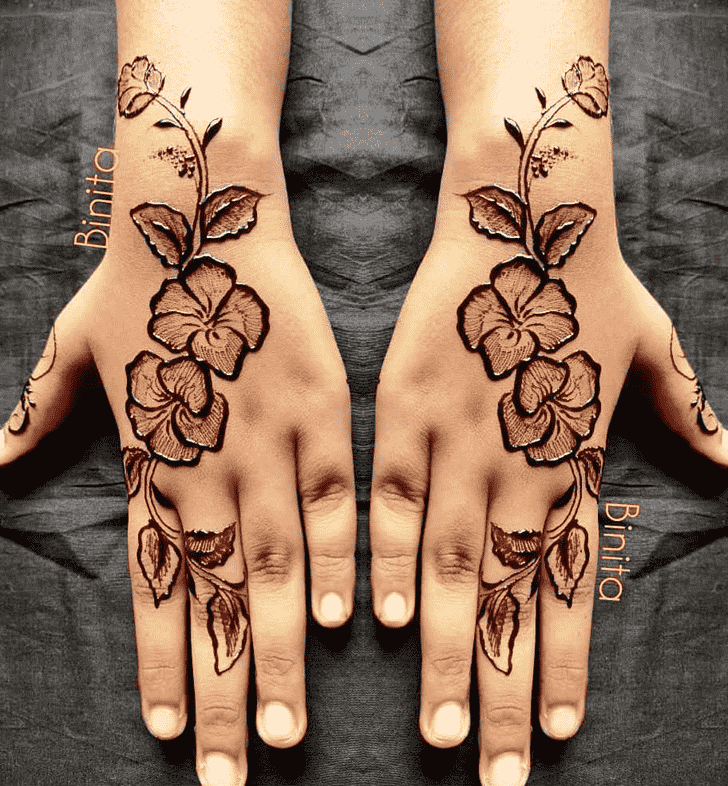 Appealing Gurugram Henna Design