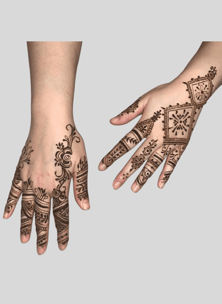 Graceful Hamburg Henna Design