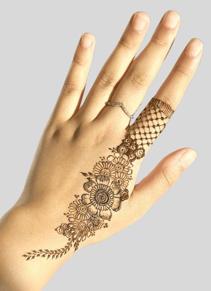 Lovely Hand Finger Mehndi Design