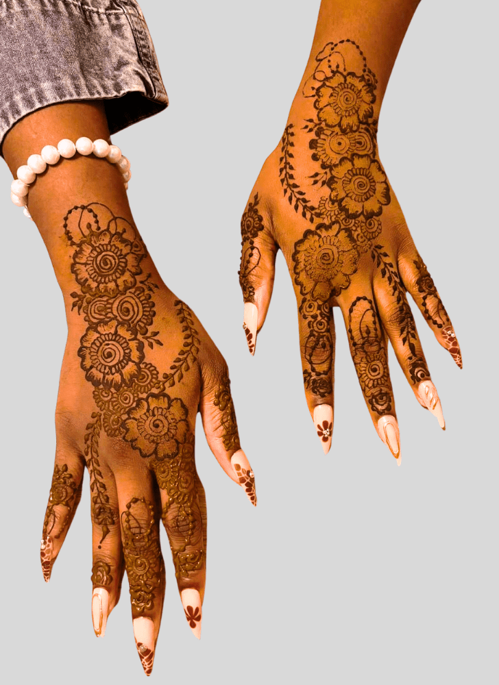 Alluring Hard Henna Design