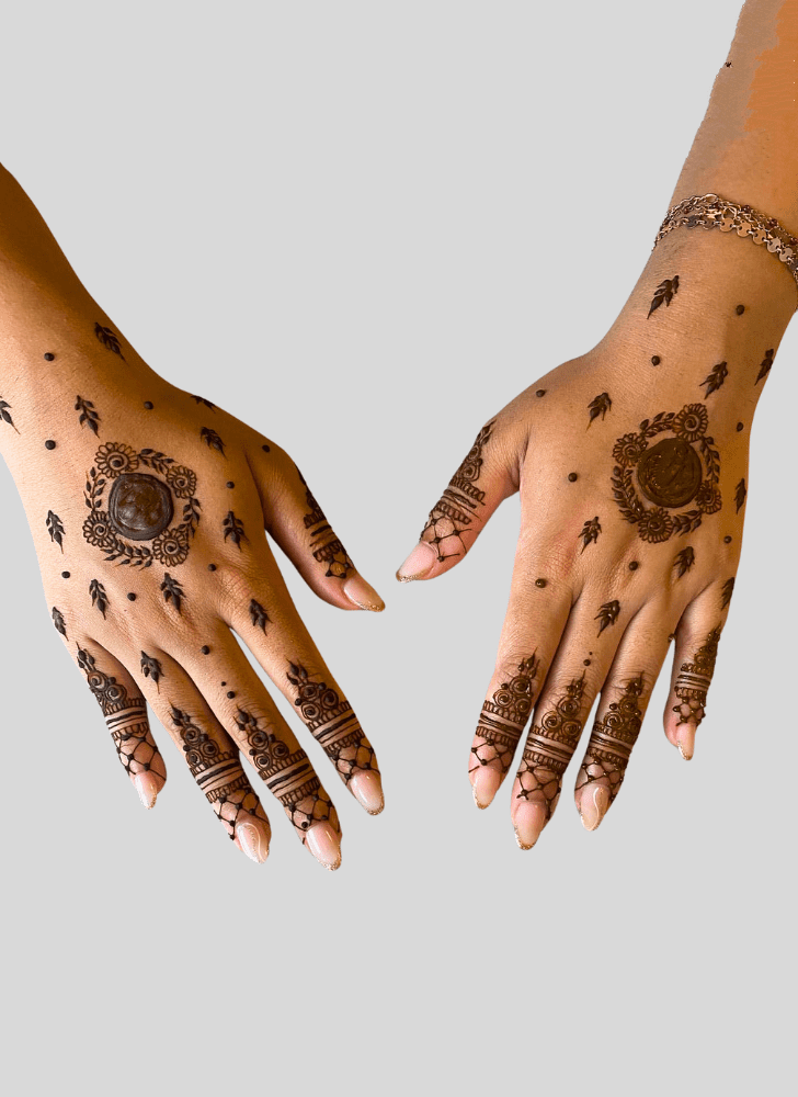 Classy Hard Henna Design