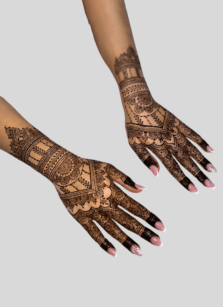 Comely Hard Henna Design