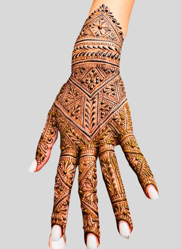 Dazzling Hard Henna Design