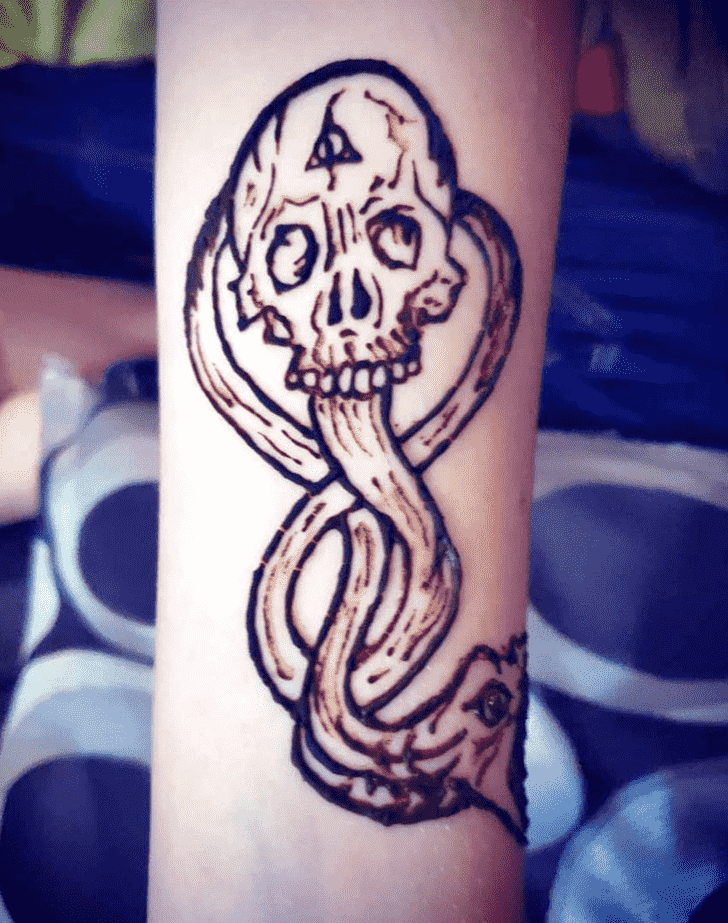 Fair Harry Potter Henna Design