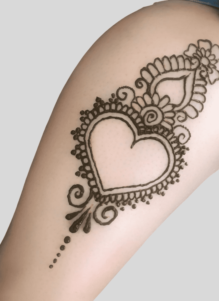 Exquisite Heart Henna Design