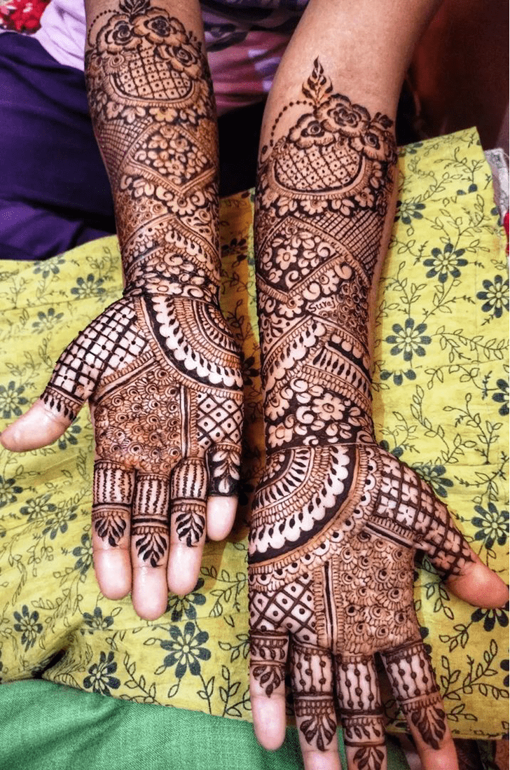 Inviting Heavy Henna Design