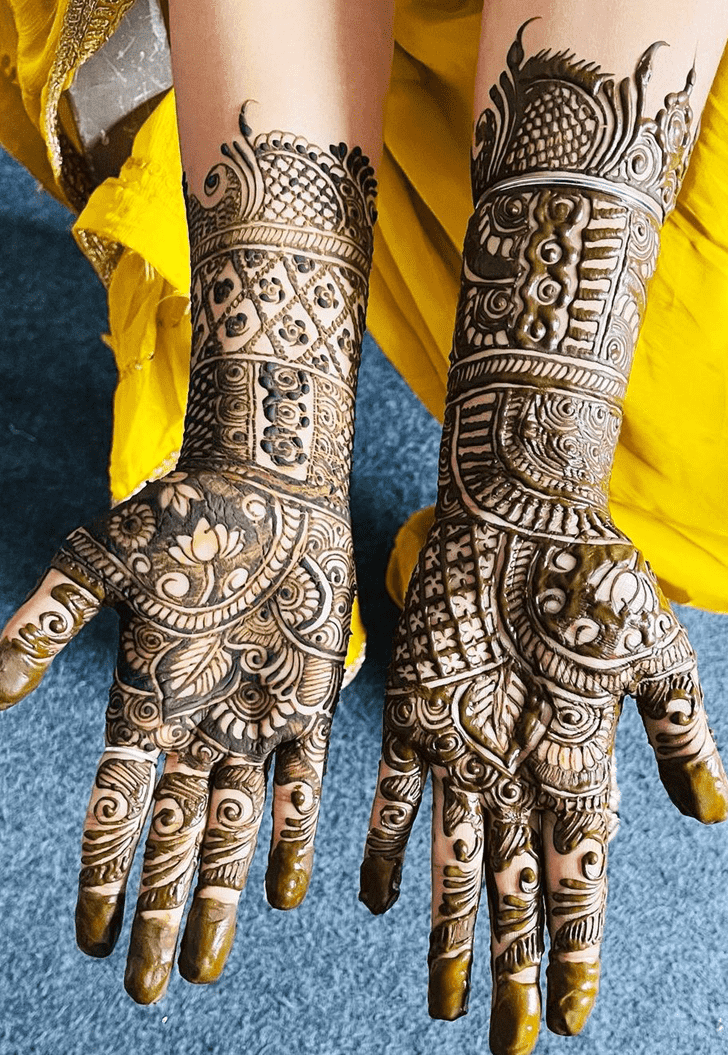 Nice Heavy Henna Design