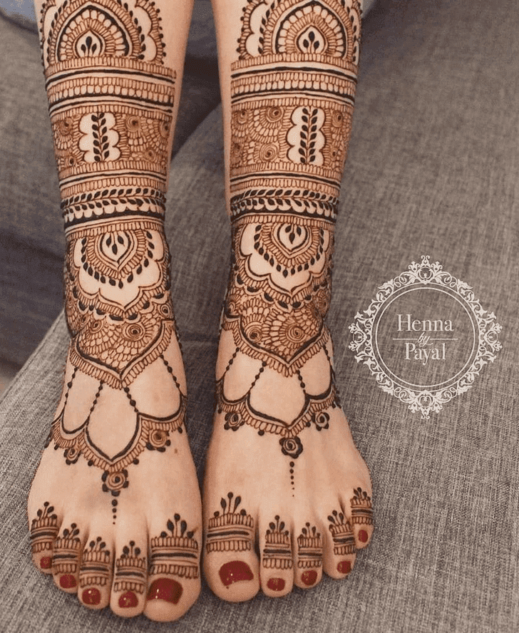 Enticing Henna Design