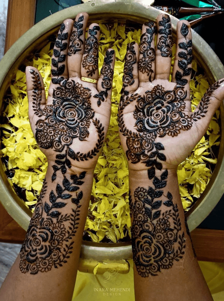 Exquisite Henna Design