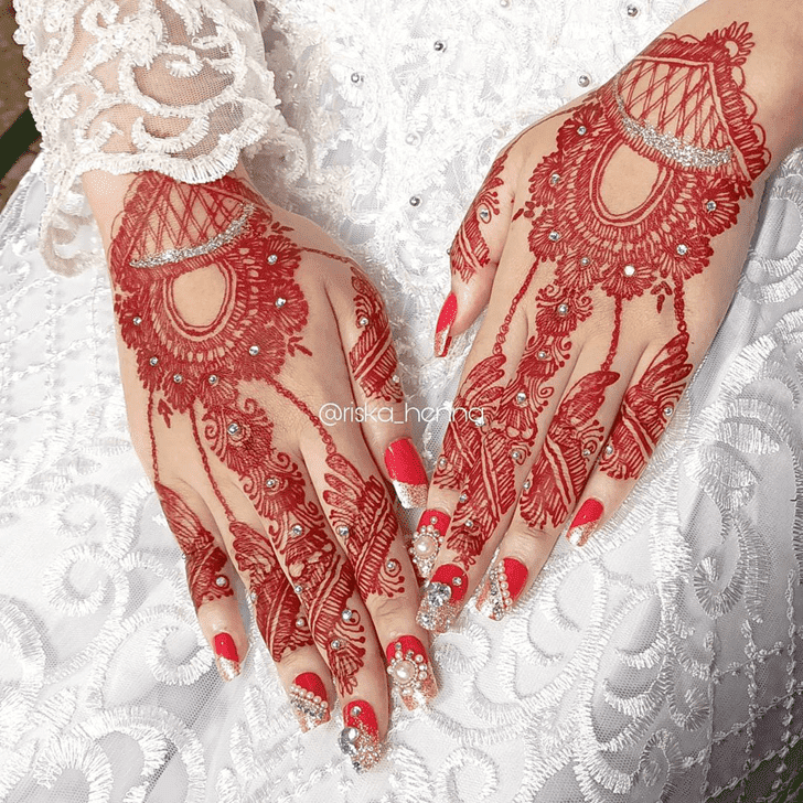 Graceful Henna Design