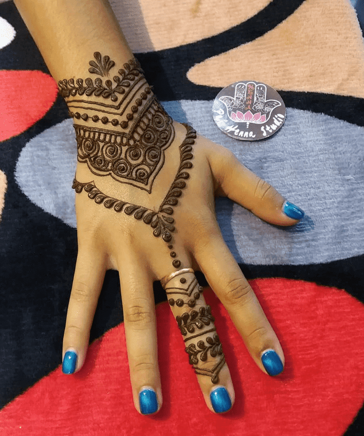 Magnetic Henna Design