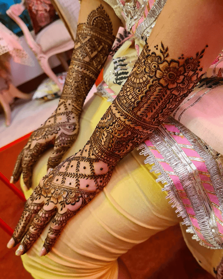 Pretty Henna Design