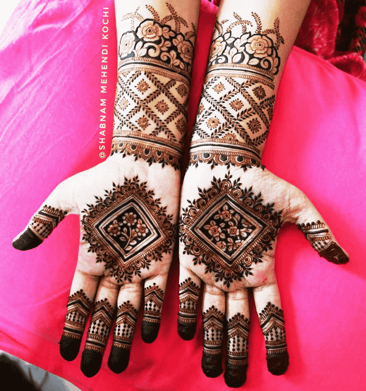 Enthralling Holi Henna Design