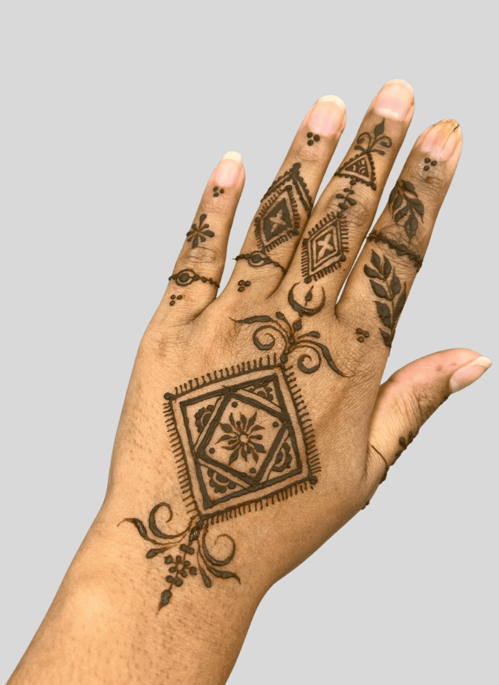 Ideal Holiday Henna Design