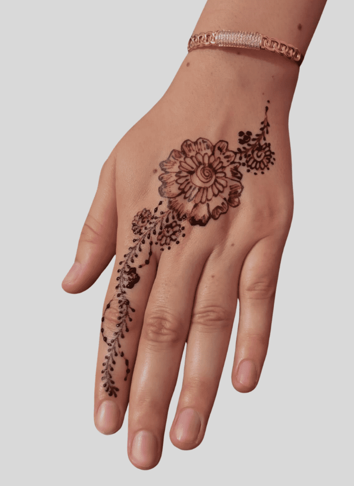 Lovely Holiday Mehndi Design