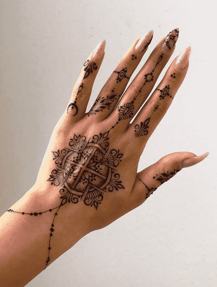 Classy Hollywood Henna Design