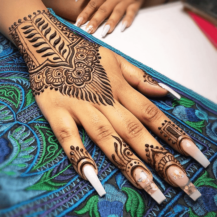 Arm Hollywood Henna Design