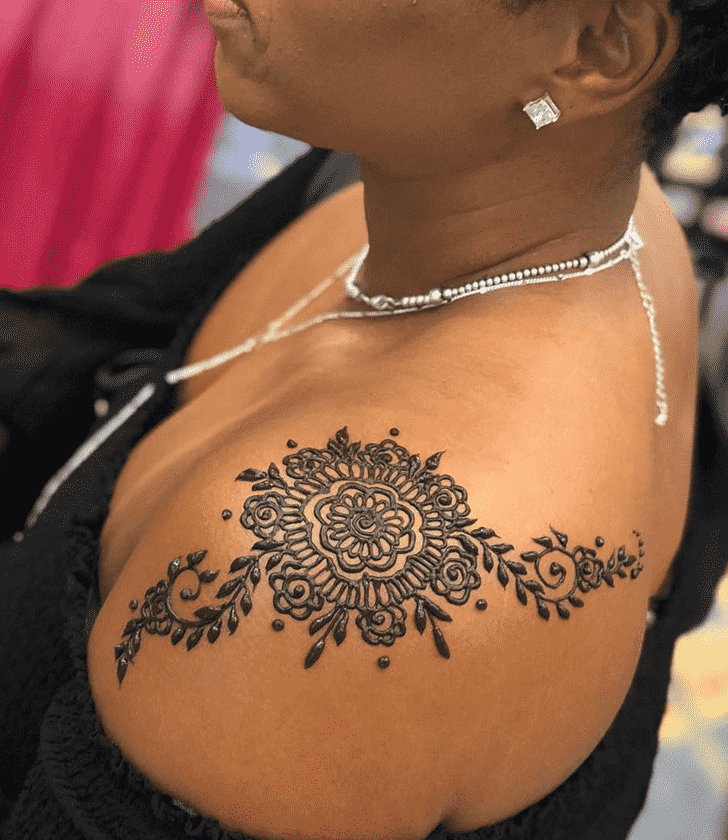 Refined Hot Henna Design