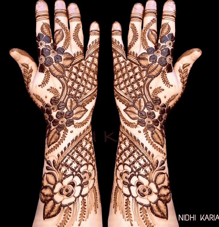 Resplendent Indo Western Henna Design