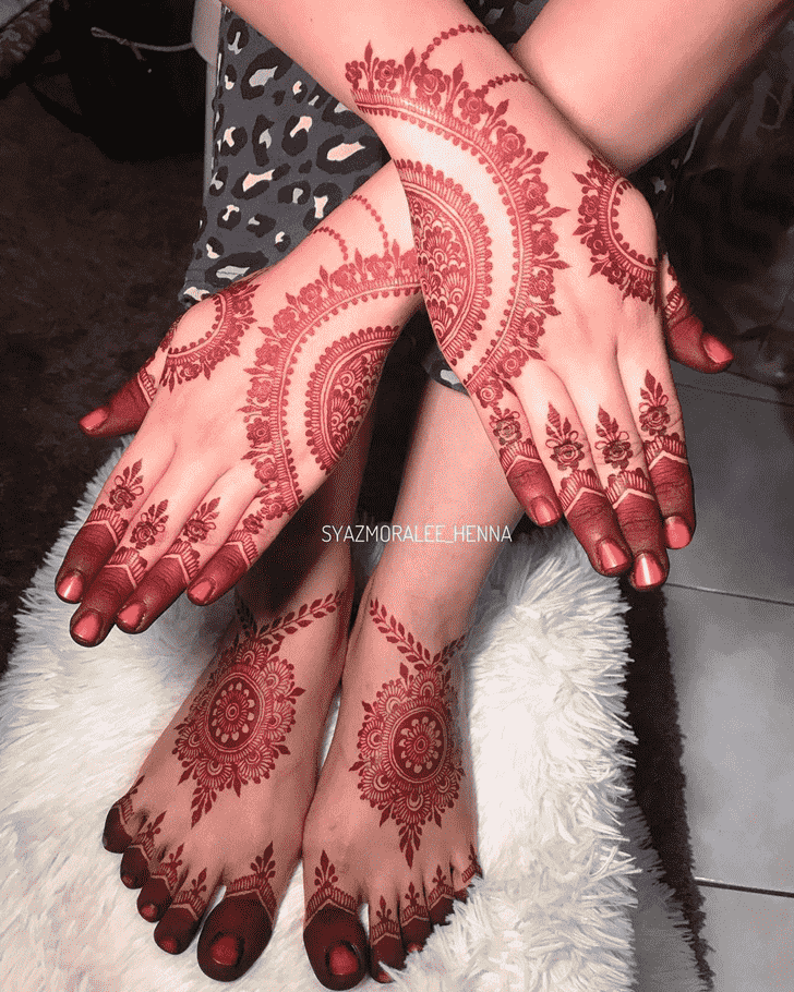Bewitching Indore Henna Design