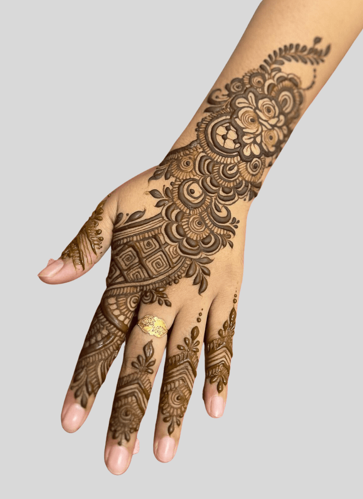 Angelic Interesting Henna Design