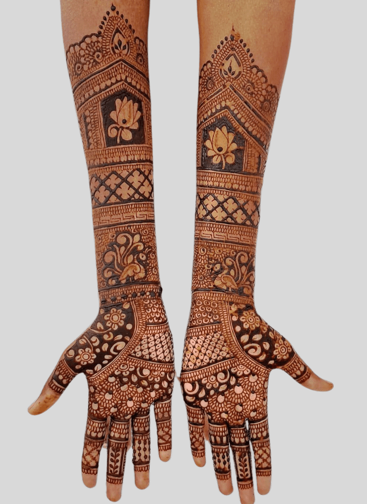 Good Looking Intricate Henna Design