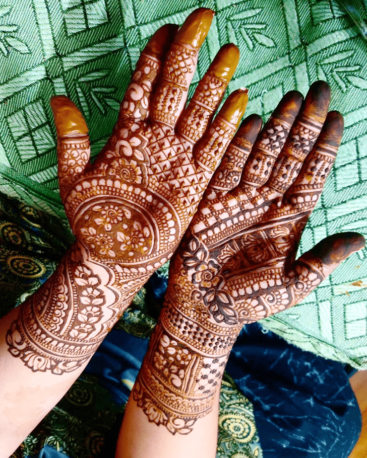 Delightful Italy Henna Design