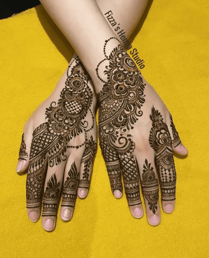 Delicate Japan Henna Design