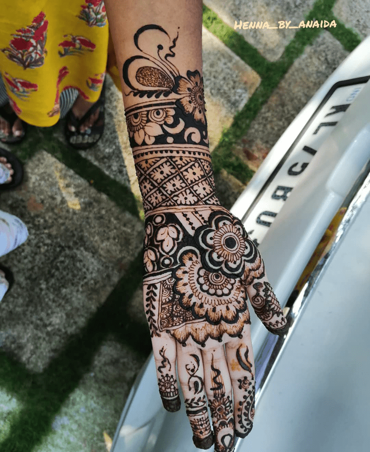 Fascinating Japan Henna Design