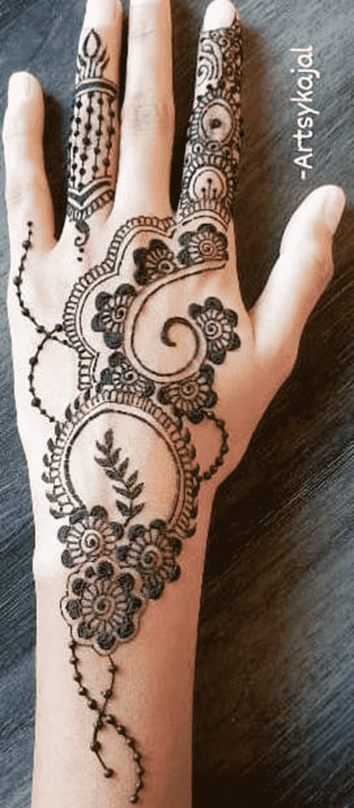 Comely Jewellery Henna Design