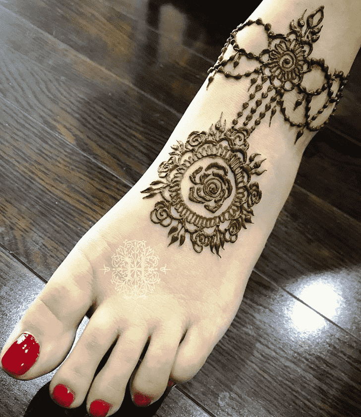 Exquisite Jewellery Henna Design