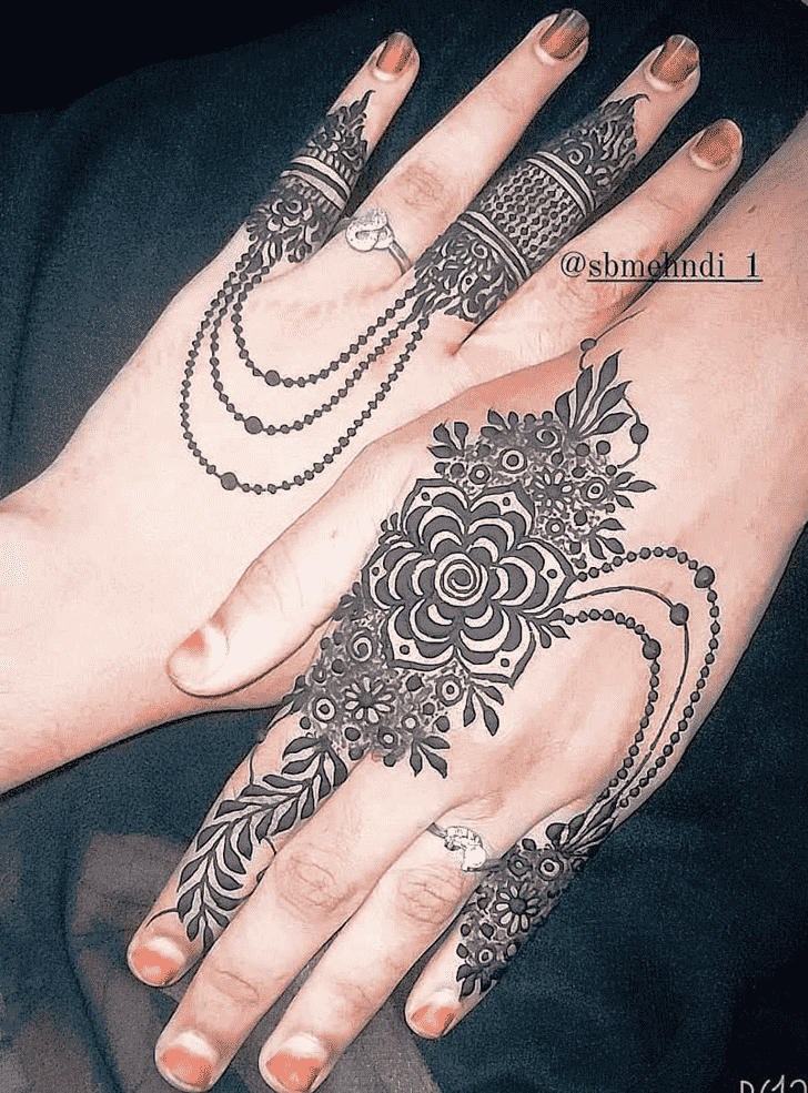 Splendid Jewellery Henna Design