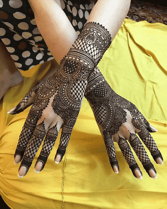 Inviting Kabul Henna Design