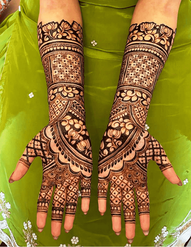 Comely Kandahar Henna Design