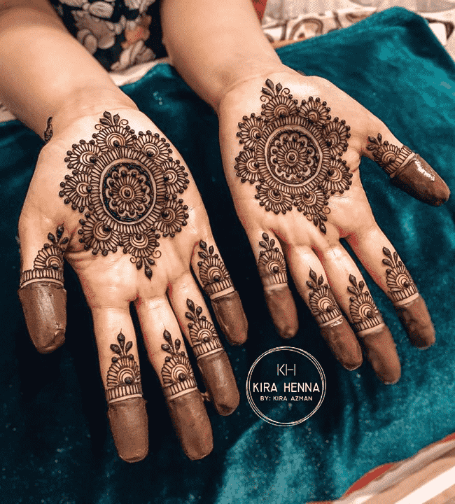 Elegant Kandahar Henna Design