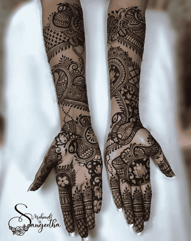 Refined Kandahar Henna Design