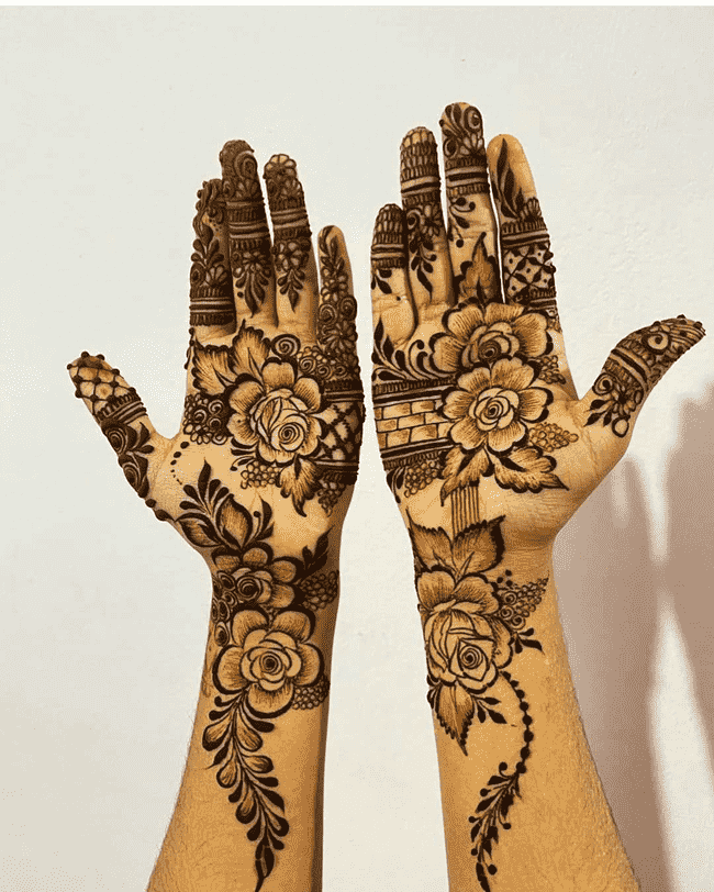 Shapely Kandahar Henna Design