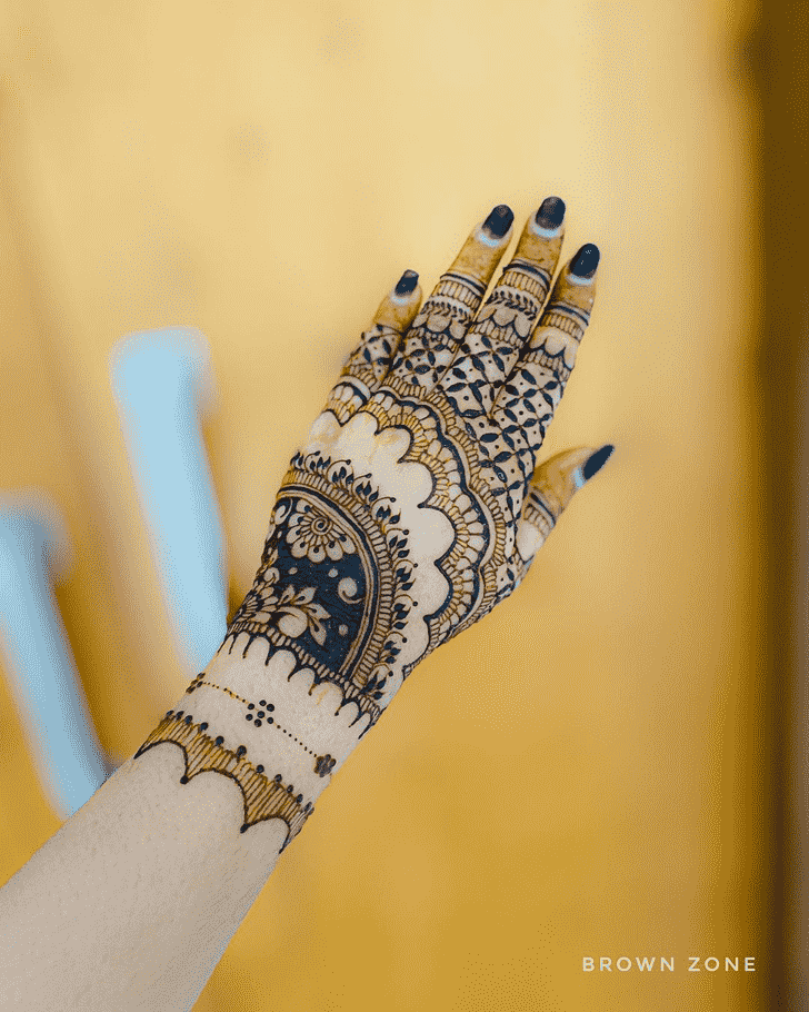 Ravishing Kanpur Henna Design