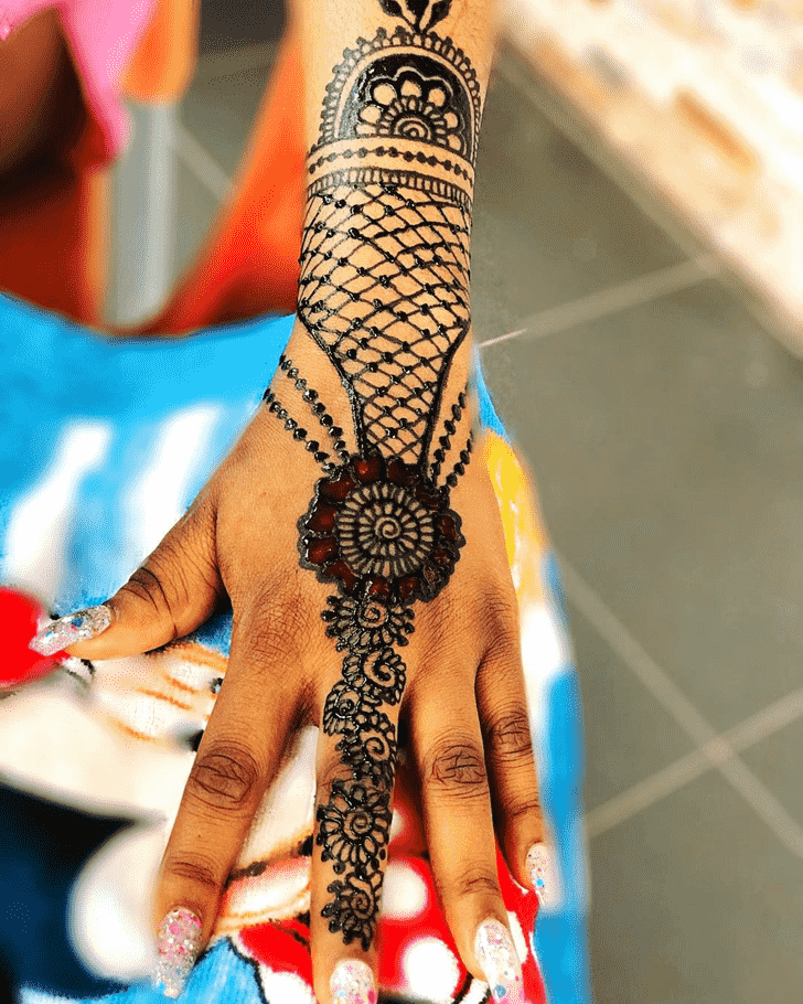 Marvelous Karnataka Henna Design