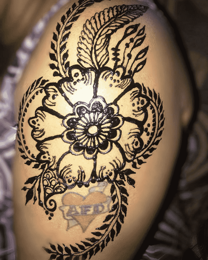 Mesmeric Karnataka Henna Design