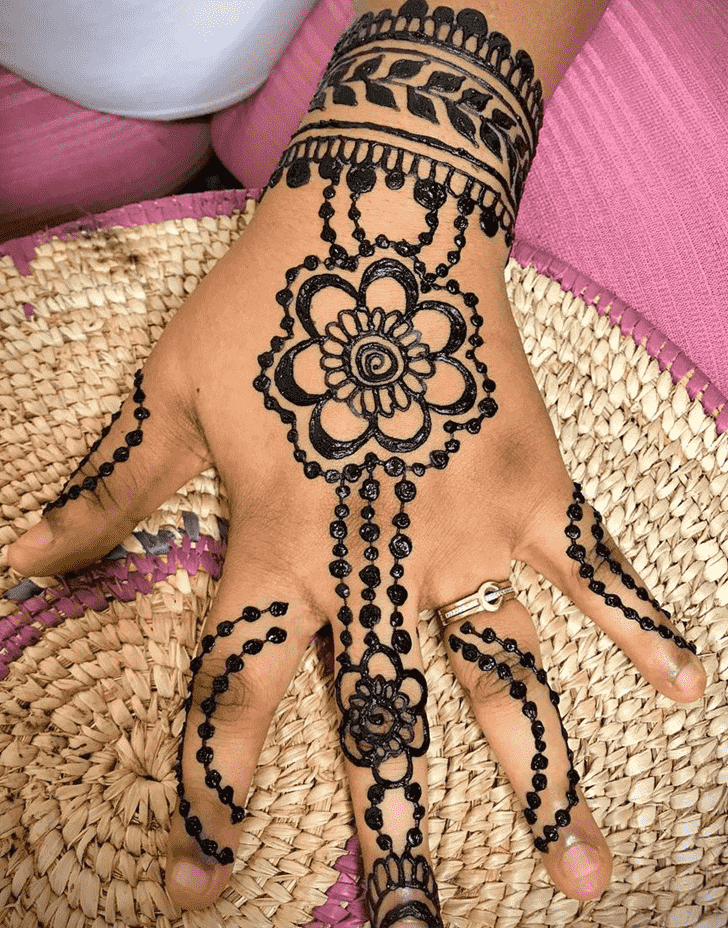 Wonderful Karnataka Mehndi Design