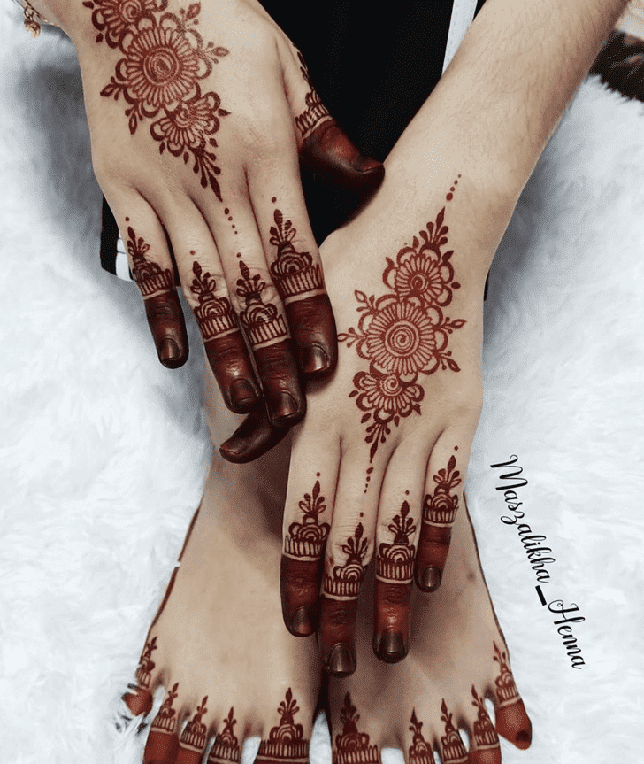 Refined Karva Chauth Henna Design