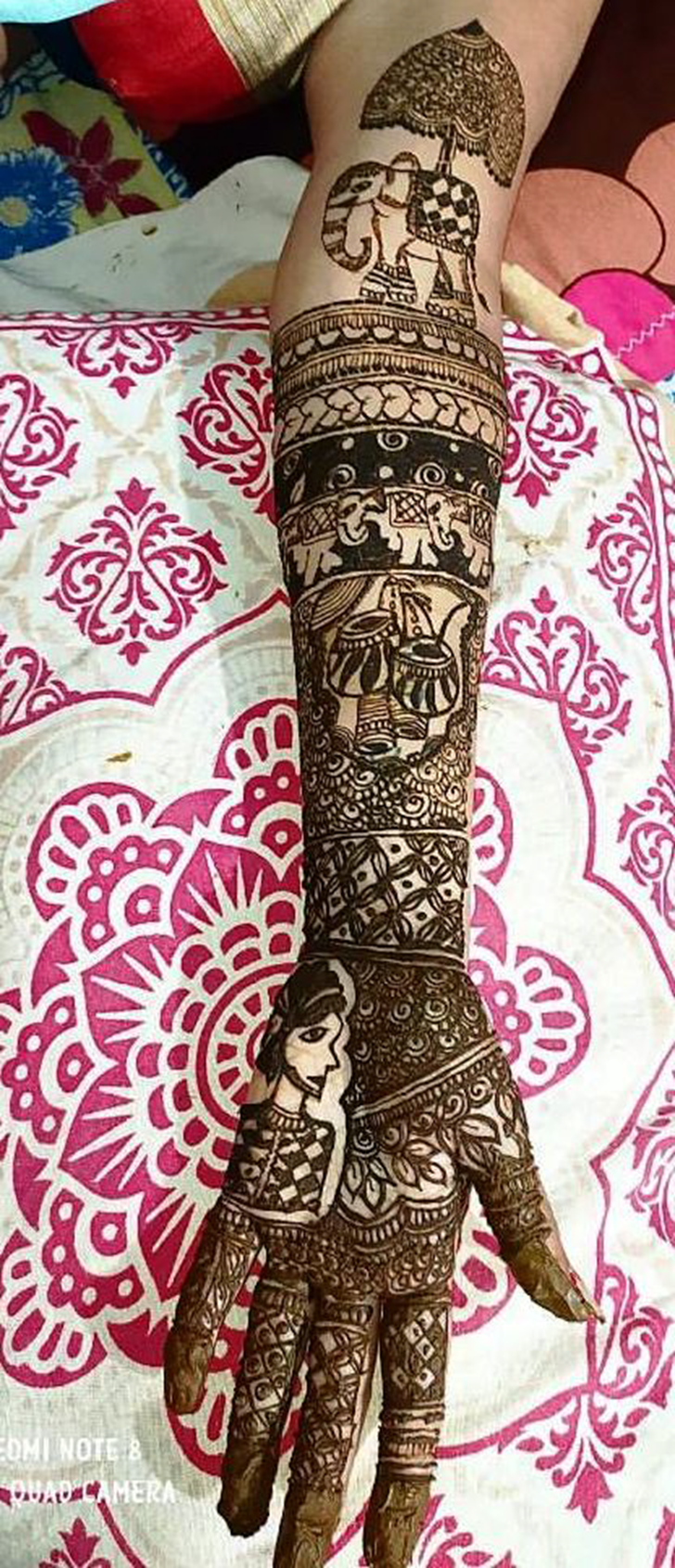 Magnetic Karwachauth Special Henna Design